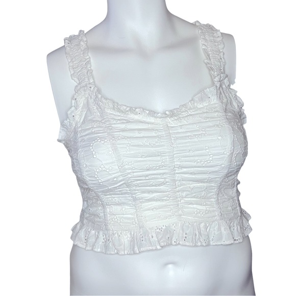 NWT Urban Outfitters Eyelet Crop Top - Picture 1 of 7
